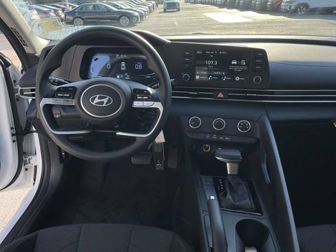 Certified 2026 Hyundai Elantra SE w/ Cargo Package FWD image 13