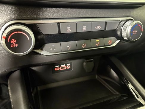 Used 2023 Nissan Altima 2.5 SV image 29