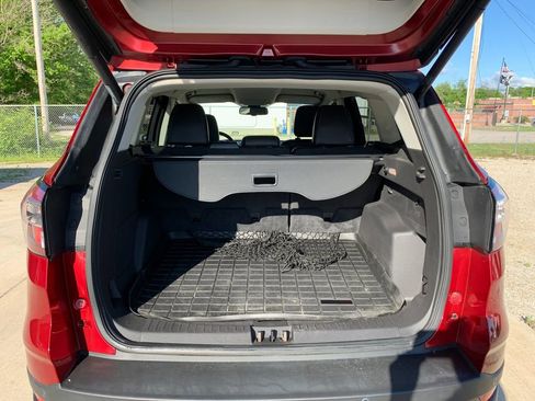 Used 2018 Ford Escape Titanium AWD/4WD image 18