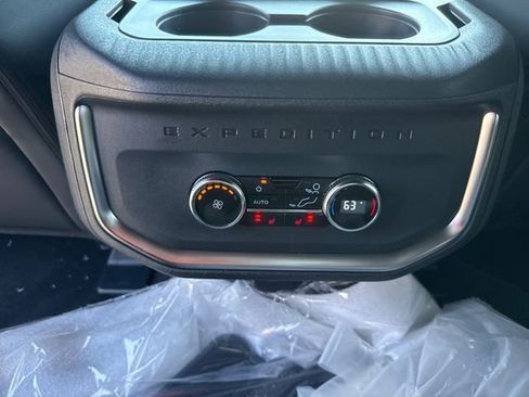 New 2026 Ford Expedition Platinum w/ Stealth Performance Package AWD/4WD image 22