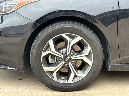 Used 2019 Kia Forte LXS FWD image 5