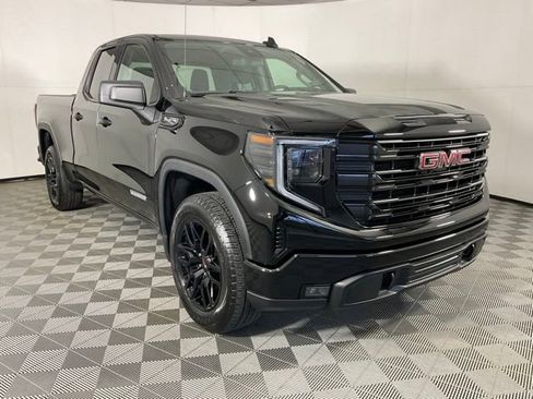 Used 2025 GMC Sierra 1500 Elevation AWD/4WD image 3