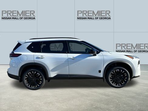 New 2026 Nissan Rogue SV FWD image 4
