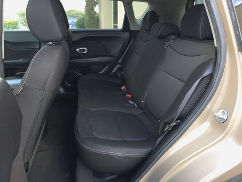 Used 2016 Kia Soul FWD image 14