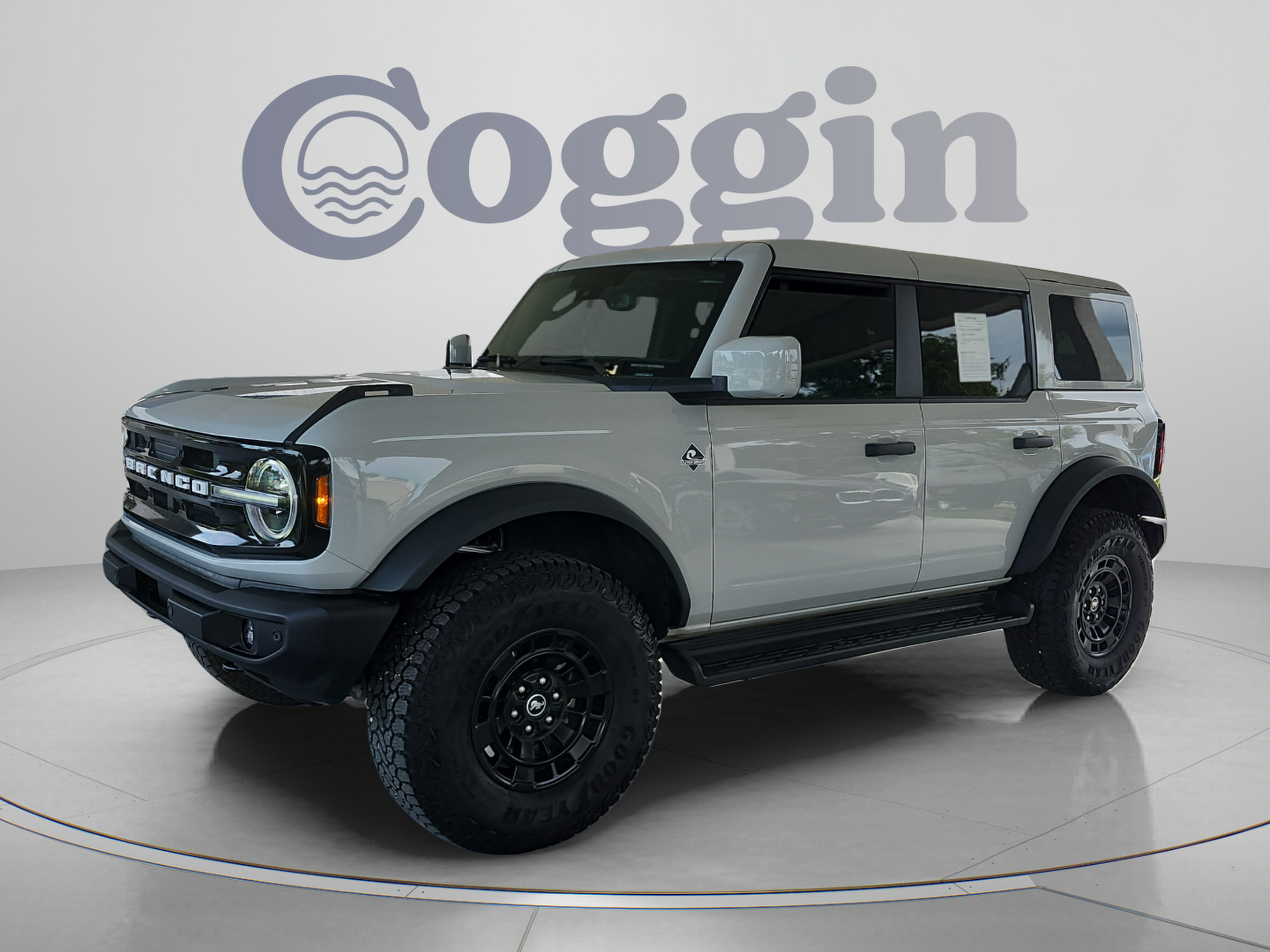 Used 2026 Ford Bronco Outer Banks w/ Sasquatch Package AWD/4WD image 1
