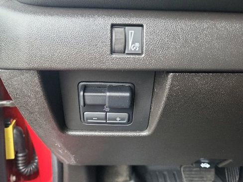 Used 2024 Chevrolet Colorado LT w/ LT Convenience Package II AWD/4WD image 42