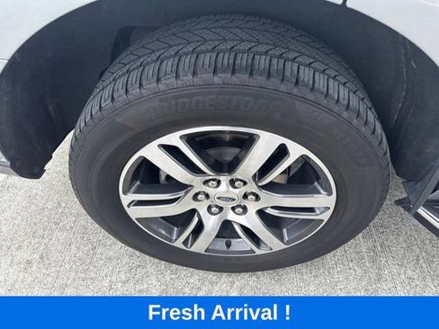 Used 2023 Ford Expedition XLT RWD image 24