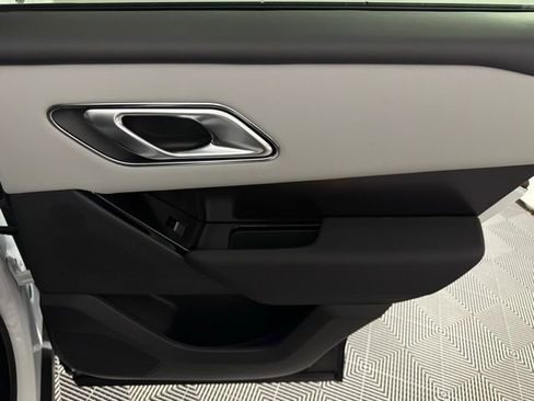 New 2026 Land Rover Range Rover Velar Dynamic SE image 32