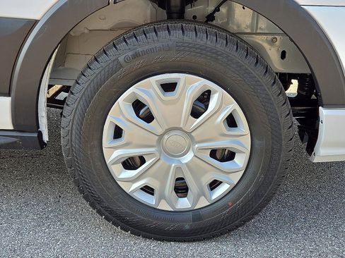 New 2025 Ford Transit 350 XLT image 7