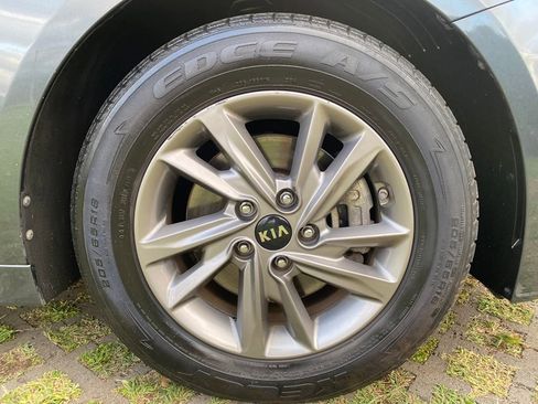 Used 2020 Kia Optima LX image 9