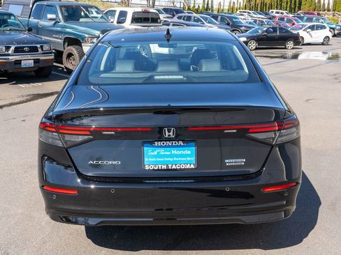 New 2026 Honda Accord Touring image 7