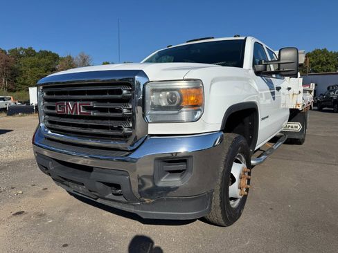 Used 2015 GMC Sierra 3500 2WD Crew Cab image 1
