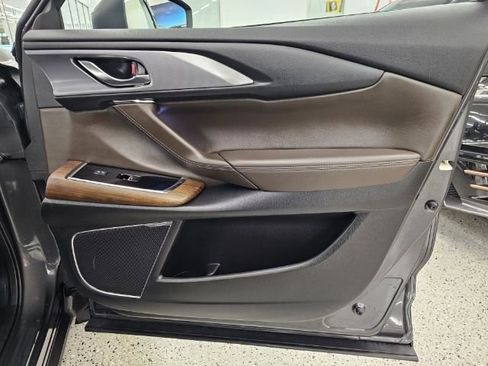 Used 2023 MAZDA CX-9 Signature image 27