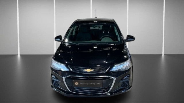 Used 2017 Chevrolet Sonic LT FWD image 2