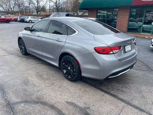 Used 2016 Chrysler 200 Limited image 7