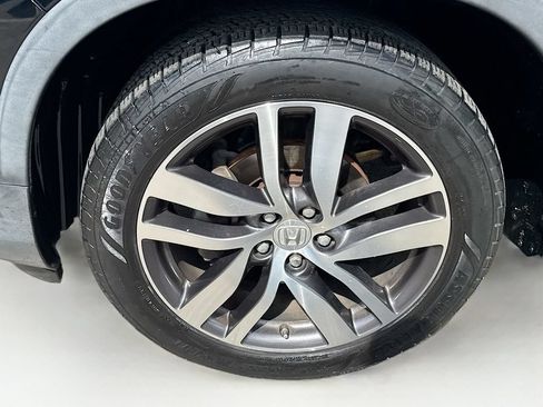 Used 2016 Honda Pilot Touring image 42