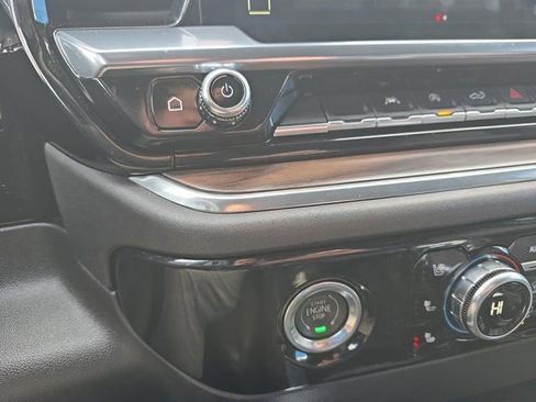 Used 2023 GMC Sierra 1500 SLT w/ SLT Premium Package image 37