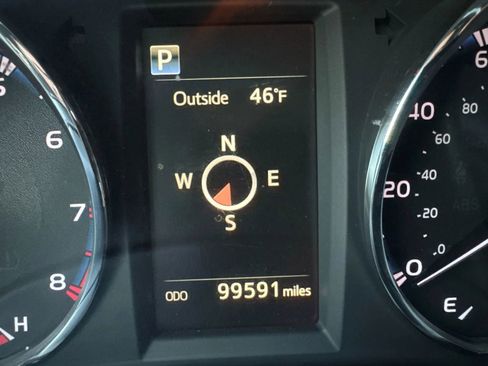 Used 2016 Toyota RAV4 Limited image 39