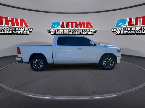 Used 2025 RAM 1500 Laramie AWD/4WD image 9
