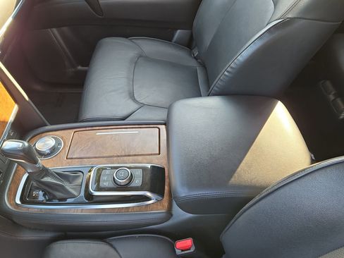 Used 2024 Nissan Armada SL image 33