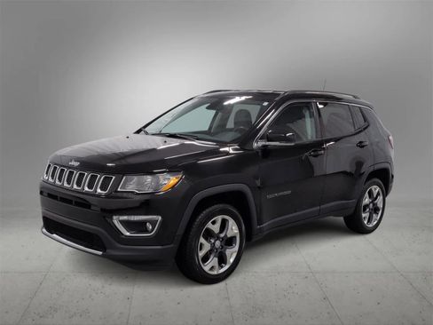 Certified 2018 Jeep Compass Limited w/ Navigation Group image 4
