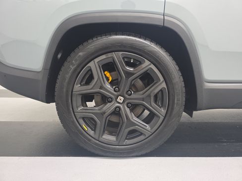 Used 2023 Rivian R1S Adventure AWD/4WD image 12