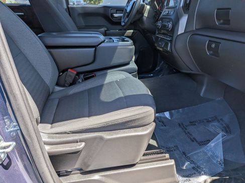 Used 2022 Chevrolet Silverado 1500 Custom Trail Boss AWD/4WD image 28