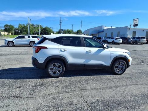 Used 2024 Kia Seltos LX AWD/4WD image 21