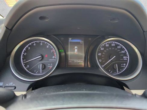 Used 2018 Toyota Camry LE w/ Convenience Package FWD image 16