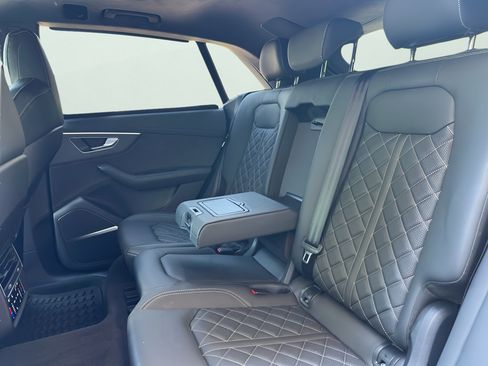 Used 2026 Audi SQ8 Prestige w/ Prestige Package AWD/4WD image 28