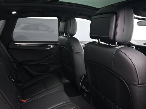 Certified 2026 Porsche Macan Turbo AWD/4WD image 7