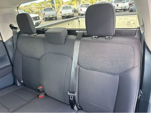 New 2025 Ford Maverick XL image 13