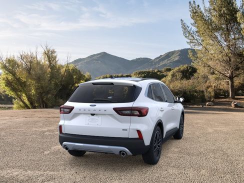 New 2025 Ford Escape SE w/ PHEV Premium Package image 8