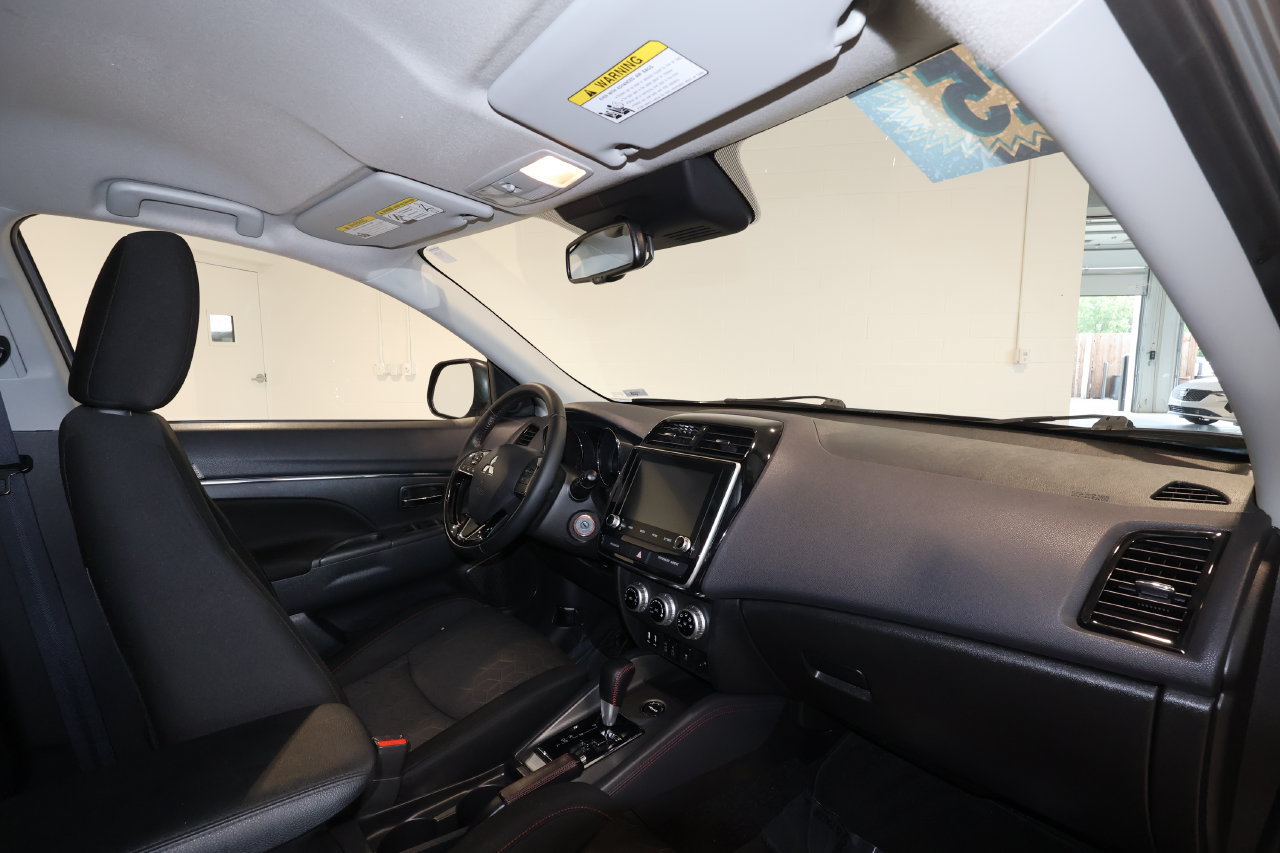 Used 2025 Mitsubishi Outlander Sport LE AWD/4WD image 26