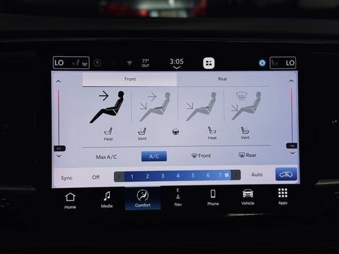 Certified 2023 Chrysler Pacifica Limited FWD image 44