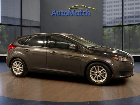 Used 2016 Ford Focus SE w/ SE Cold Weather Package image 14