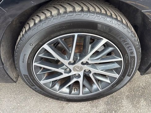 Used 2016 Lexus ES 350 w/ Premium Package w/Wood Trim image 9