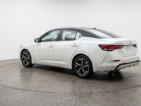 Used 2025 Nissan Sentra SV FWD image 6
