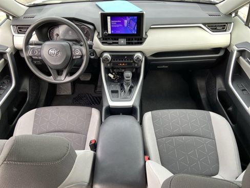 Used 2025 Toyota RAV4 XLE image 49