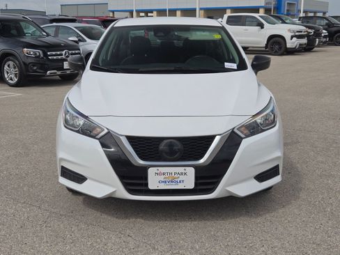 Used 2021 Nissan Versa S w/ Electronics Package FWD image 8