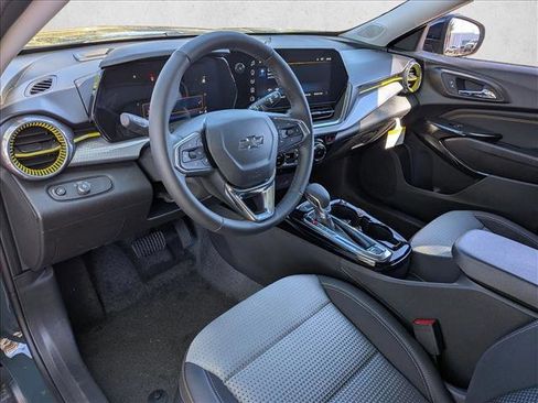 New 2026 Chevrolet Trax LT w/ Sunroof Package image 3