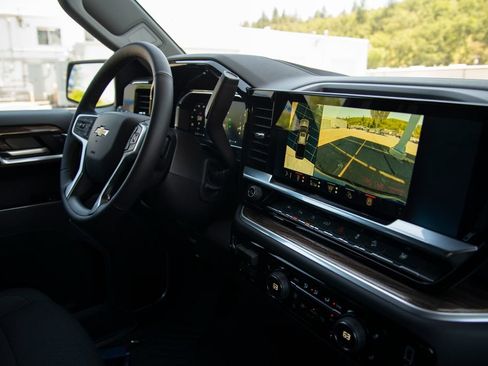 New 2026 Chevrolet Silverado 1500 LT w/ Z71 Off-Road Package AWD/4WD image 20