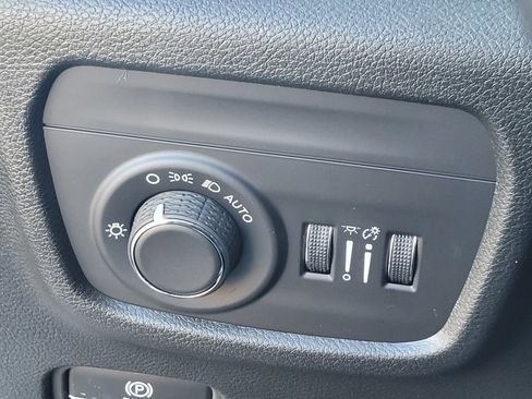 New 2025 Jeep Grand Cherokee L Altitude AWD/4WD image 25