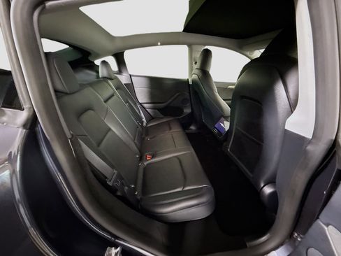 Used 2025 Tesla Model Y Performance image 26