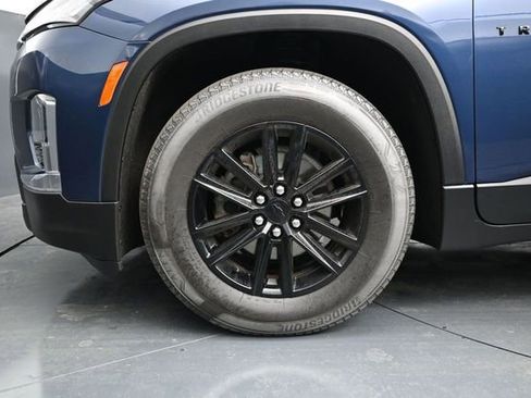 Used 2023 Chevrolet Traverse LT AWD/4WD image 19