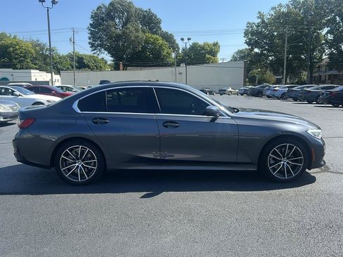 Used 2020 BMW 330i Sedan w/ Convenience Package RWD image 4
