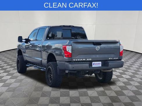 Used 2021 Nissan Titan SV w/ SV Convenience Package image 3