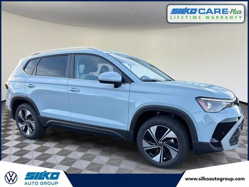 New 2025 Volkswagen Taos SE image 1