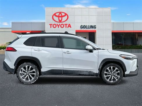 Certified 2023 Toyota Corolla Cross XLE w/ Convenience Package image 6