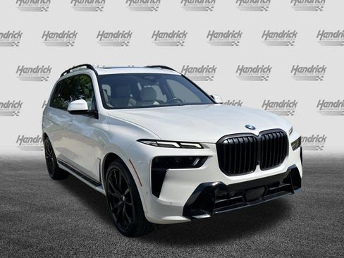Used 2023 BMW X7 xDrive40i w/ Executive Package AWD/4WD image 2